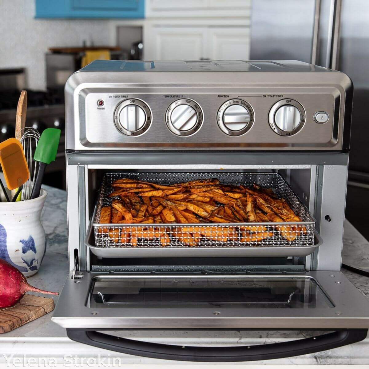 Cuisinart air fryer and toaster oven, TOA-60